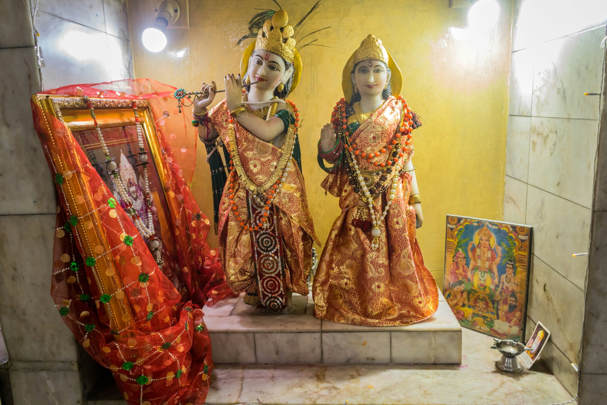 radha krishna scaled